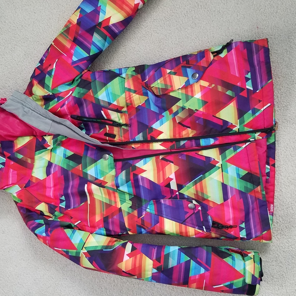 Patterned Ski Jacket In Like New Condition. - image 3